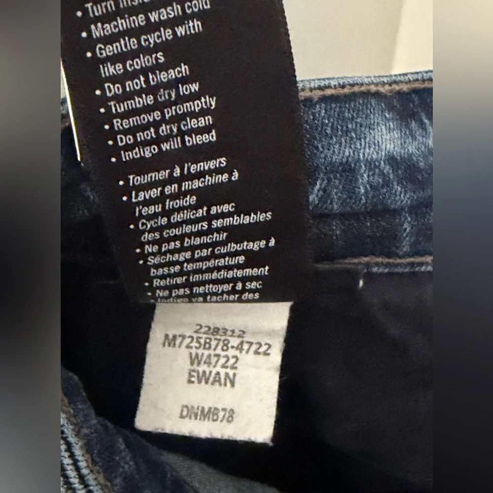 PAIGE Croft Skinny Jeans in Ewan Wash - Size 33 - Made in USA